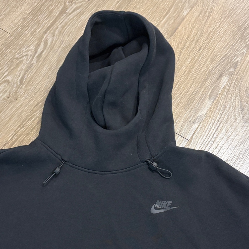 Nike Black Cropped Pullover Hoodie with Subtle Swoosh - Picture 3 of 5